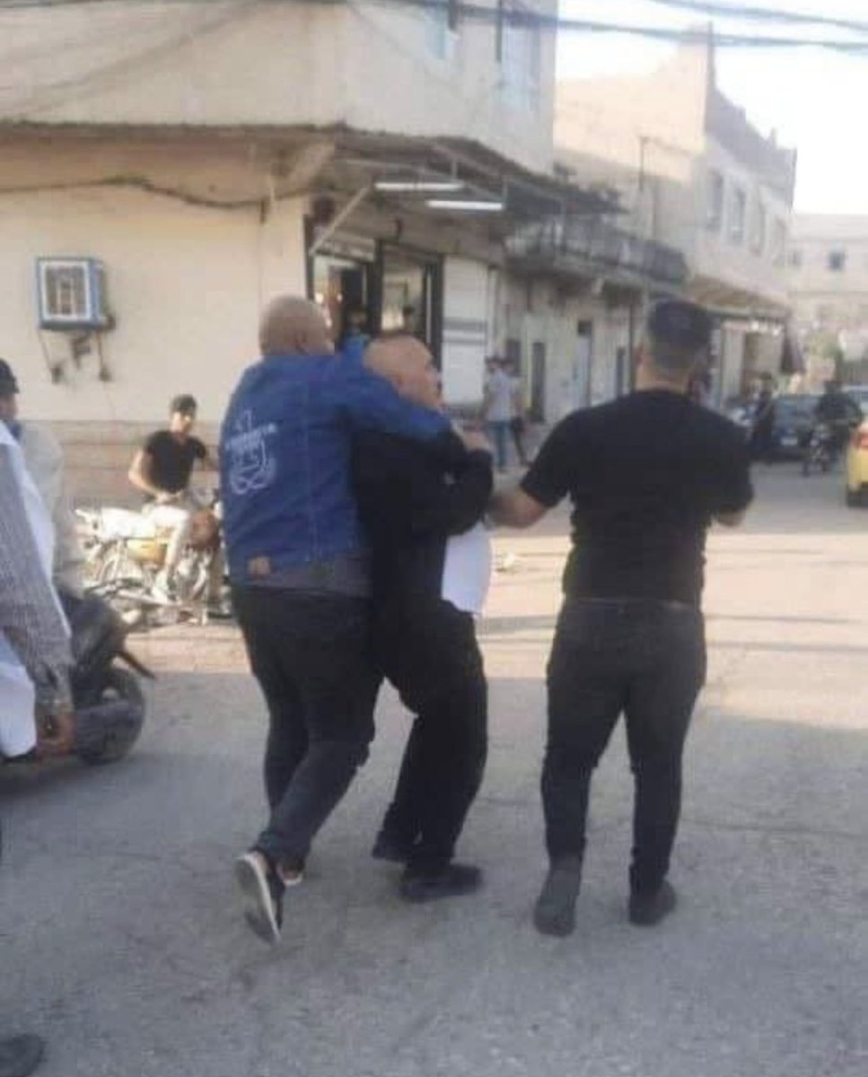 صورة عند اعتقال سعد كمبش 
قبل وفاته بنصف ساعة