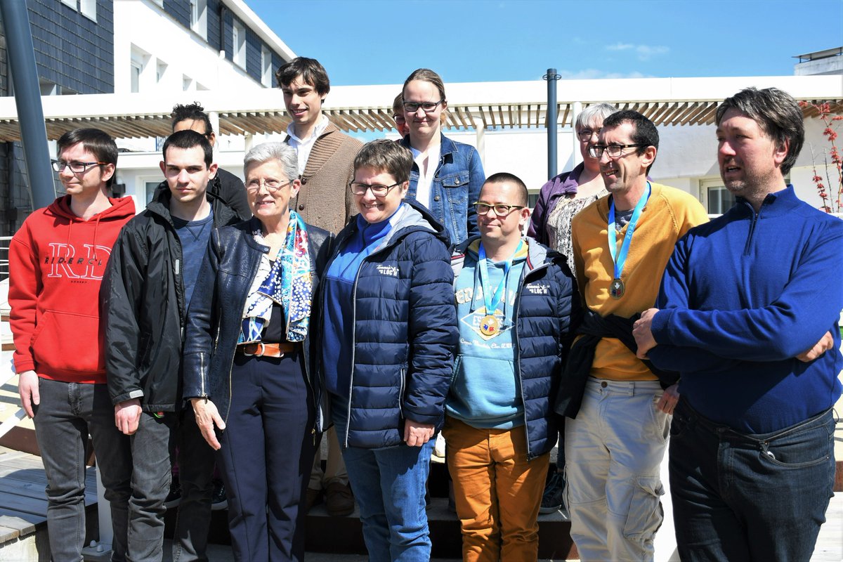 #Handicap | 
Le déplacement de <a href="/gdarrieussecq/">Geneviève Darrieussecq</a> s'est clôturé par la visite d'un logement mettant en œuvre le dispositif "Domiciles groupés et accompagnés", puis par un échange autour des politiques publiques déployées par la ville de #Grandchamp à l'égard des personnes handicapées