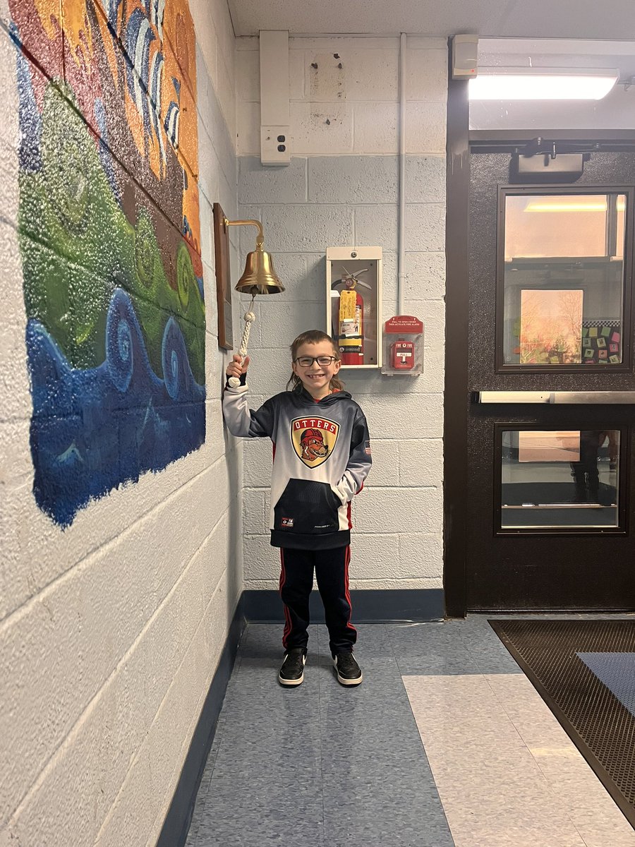 kimwheaton03's tweet photo. Meeting our goals and ringing the bell! #InMarauderCountry https://t.co/SEsC0RHwBN