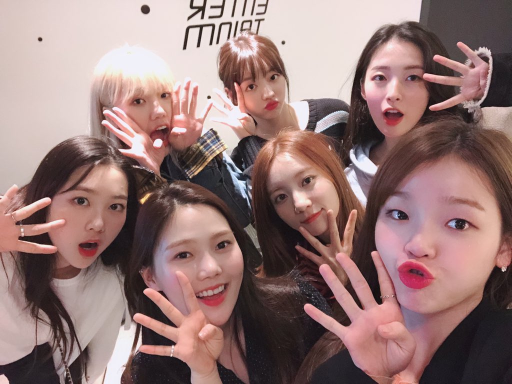 421OMG_'s tweet photo. 오마이걸 8주년 축하해 🌟
언제나 우리의 행복이고 기쁨이야 고마워 
앞으로의 소중한 순간들도 우리 다 함께 하는거야 💜
보고 싶다 얼른 https://t.co/tMgswsMq98