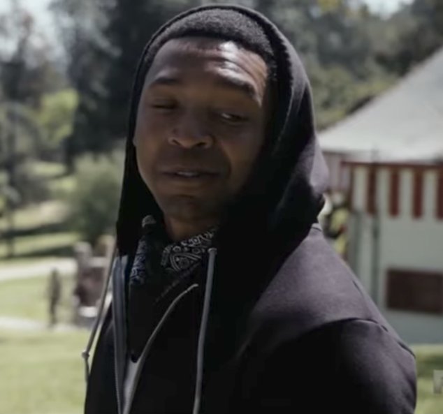 Choicellis's tweet photo. What's funny is Franklin's ultimately became the person he least wanted to be. 

Not Alton. 

Kevin. Kevin was a reactionary dude that couldn't let disrespect slide. Franklin ironically became just like the first guy he ever killed. #SnowfallFX https://t.co/meSrpFFiCr