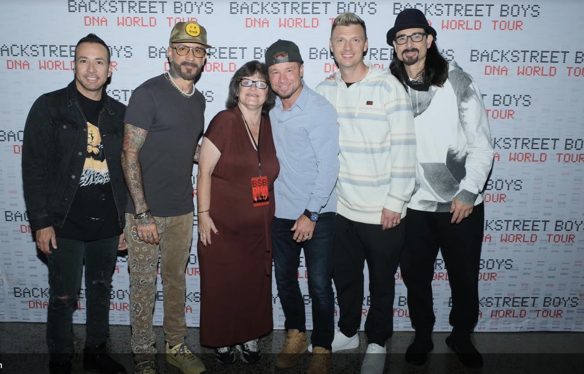 Donniesdeva's tweet photo. @backstreetboys never in a million years did I ever think this would ever happen thanks for these wonderful memories can’t wait till more memories are made happy 30 anniversary #bsb4life https://t.co/3W2wysqJyS