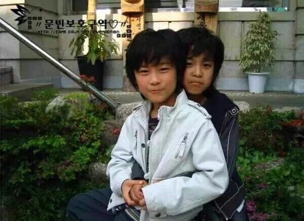 kdrama_menfess's tweet photo. •kdm• Cerita persahabatan Chanwoo-Moobin tuh Indah banget. Dari kecil model bareng, Model mv bareng, ngedrama bareng, Trainee bareng, satu Club Badminton, dulu satu sekolahan trus pas moonbin pindah,Chanwoo juga ikut pindah. Mereka jarang ketemu. Tapi kalau ketemu (cont) https://t.co/I53IuOZs2X