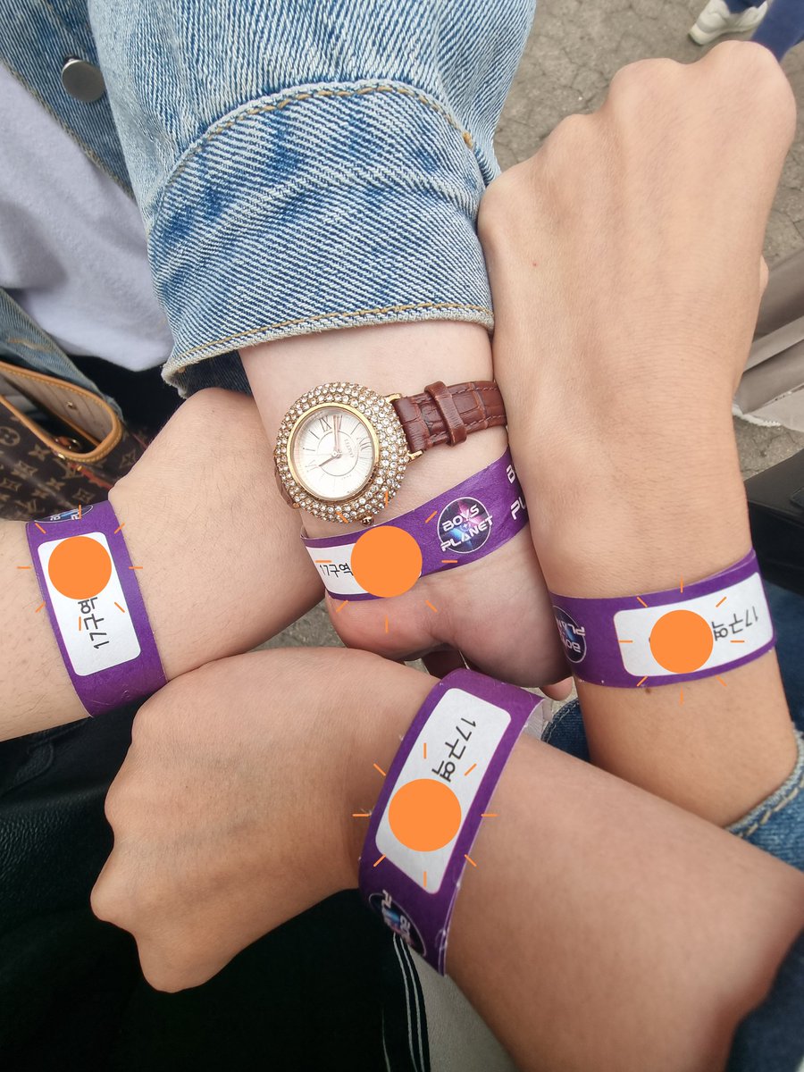 hmhfox5's tweet image. 민현아 고생했어!!! 
너무 너무 잘했어 최고야🦊❤️
#민현 #황민현