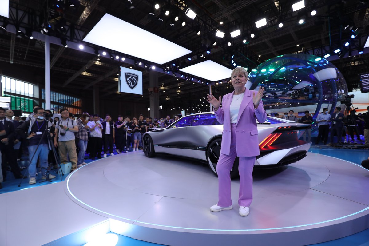 LindaJackson's tweet photo. Great to be back at the #ShanghaiMotorShow this week to launch the locally-produced #Peugeot408X and meet local teams and press. Our #PeugeotInceptionConcept is also in attendance, allowing show visitors to see up close @Peugeot's alluring vision of the future of the automobile. https://t.co/Jqv8JQk3dS