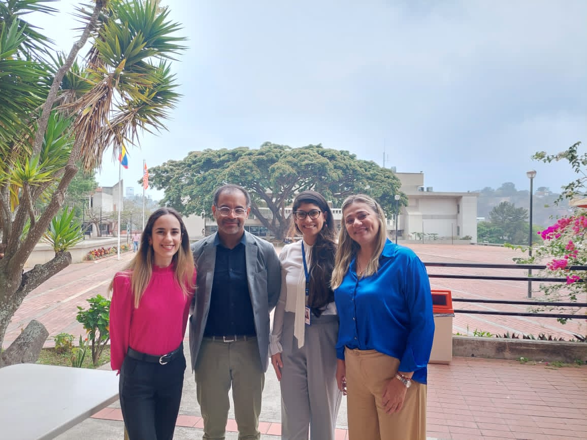 VenAmCham's tweet photo. Hoy llevamos a cabo junto con el @CEDCAorg un acercamiento con los Directores de las Escuelas de Estudios Liberales y Derecho de la UNIMET (@Unimet), con el objeto de impulsar las iniciativas en Medios Alternativos de Resolución de Conflictos #PremioRodgerFarrell y @ESidma https://t.co/8wH7WbAaWs