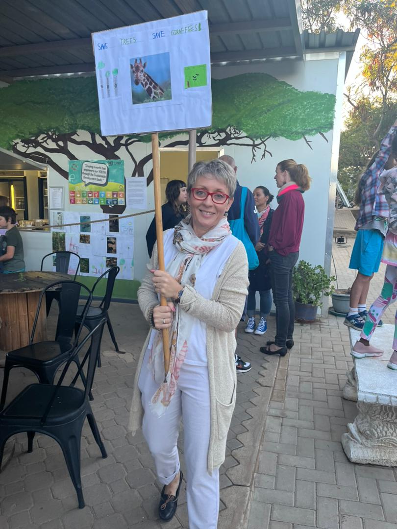 becia1978's tweet image. &apos;Silent protest&apos; by passionate students advocating for animal protection &amp;amp; welfare. Let&apos;s raise awareness about the impact of poaching and animal testing on our planet. Let&apos;s do our part to protect them. #learningAtWis @beautywithoutcr #AnimalRights