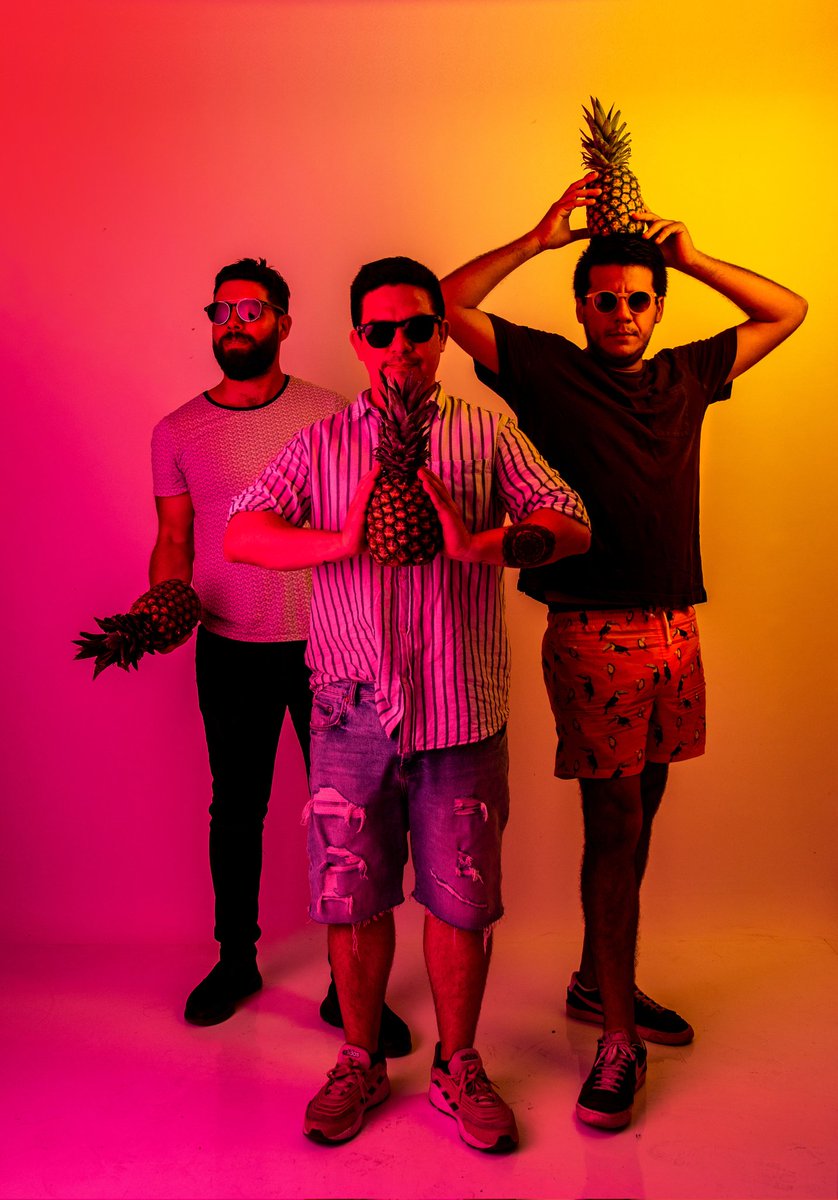 Hoy tus 3 locos favoritos van a estar en vivo en <a href="/MovistarDeporPe/">Movistar Deportes</a> en #ElCamerino de 8pm a 9pm junto a <a href="/Marcuilas/">Daniel Marquina</a> y <a href="/LucianaRM/">Luciana Roy</a> !!! Ahí nos vemos!!!