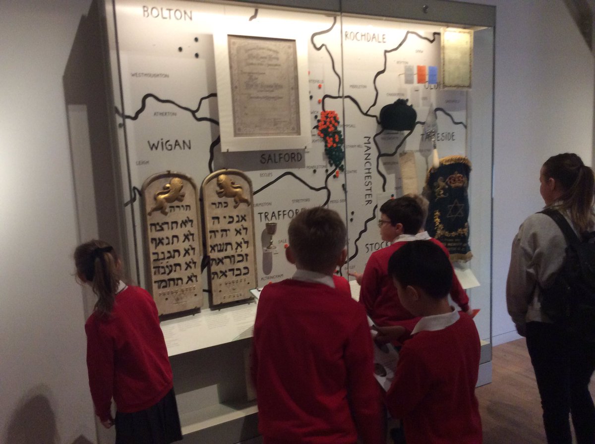 HFyear4's tweet photo. We absolutely loved our trip to the Manchester Jewish Museum yesterday. We explored the museum, got to handle artefacts and even made matzah bread! https://t.co/W0l3hHHM1g