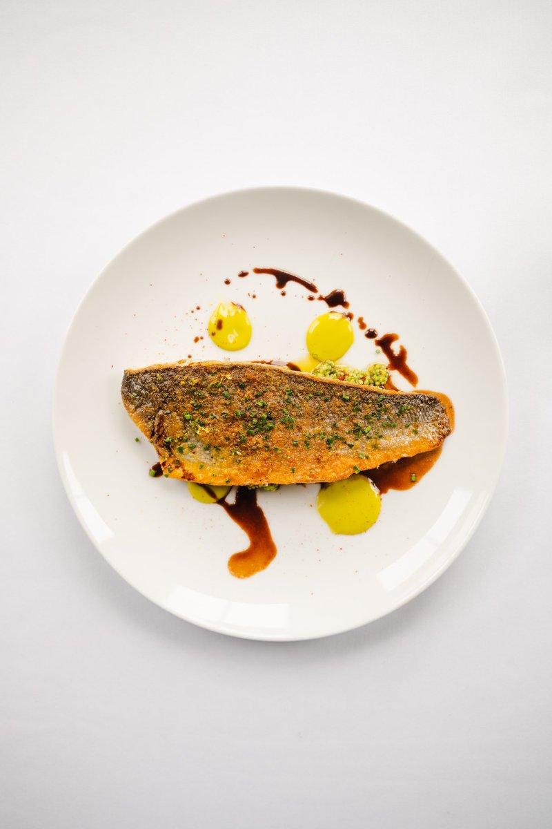 Worth the catch 🎣

Loup de Mer // spinach tabbouleh | preserved lemon aioli | pomegranate reduction