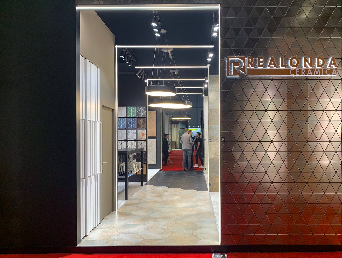 REALONDA1952's tweet photo. Day 3 at Coverings 2023 > Come to see our novelties! Meet us at Booth #4811 from 18 to 21 of April, Orlando (Florida)
#Realonda #madeinspain #tileofspain #Coverings2023 #Coverings23 #coveringsshow #porcelain #ceramics #fair https://t.co/Pe72z6fC6K