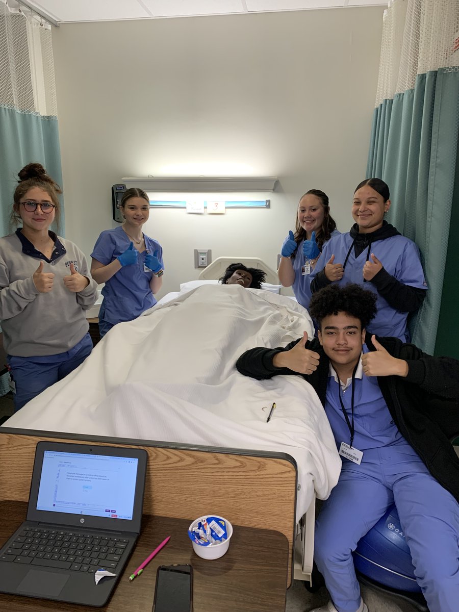 RdgMuhlCTC's tweet photo. Our next program to highlight is Heath-Nursing Careers! 🩹
HNC students are prepared for any health-related job. They cover information such as medical terminology, anatomy and physiology, bedside manners, and also master 45 skills and the 11 body systems!
#rmctc #healthcare https://t.co/G3sC6XOR7T