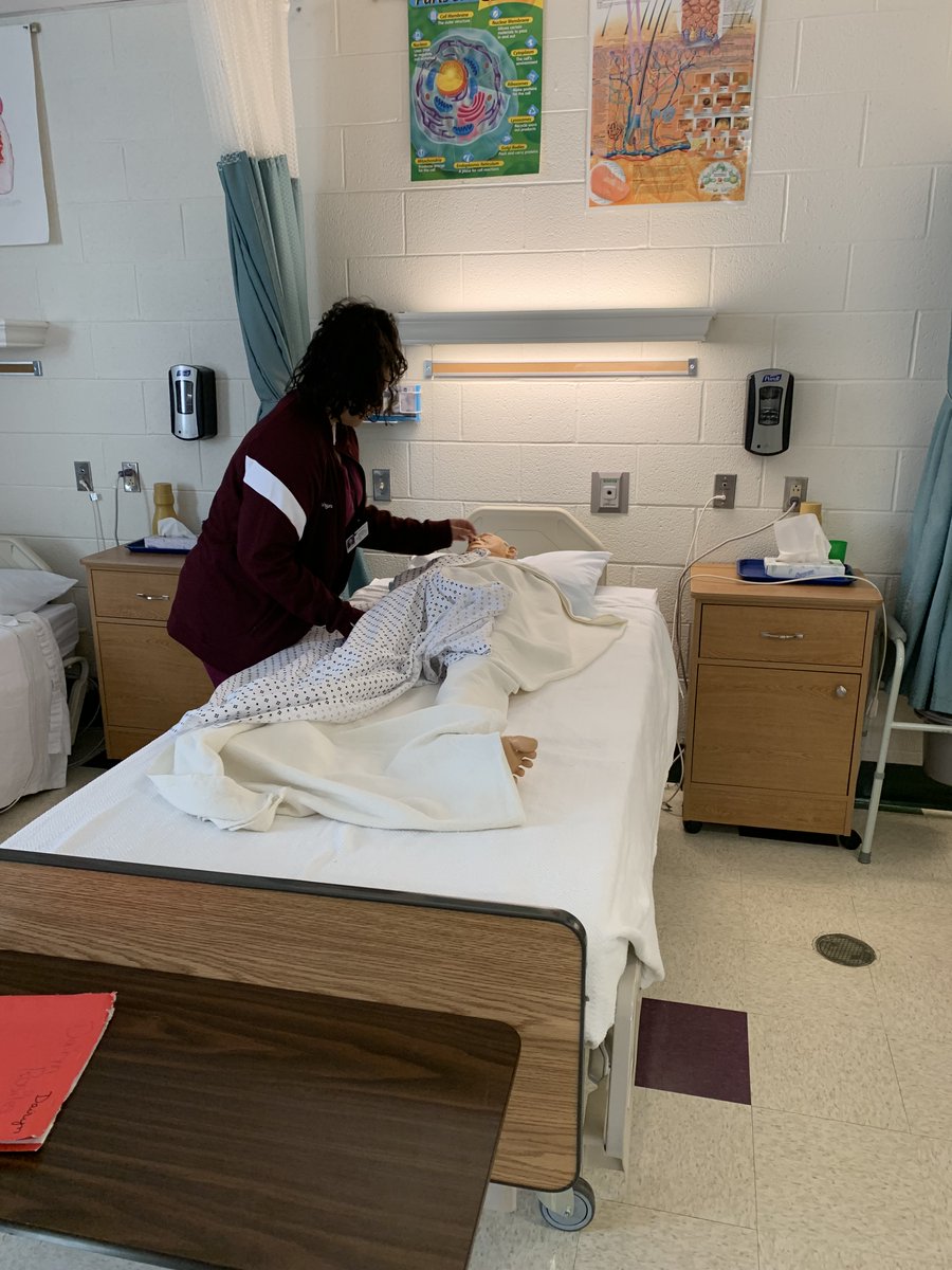 RdgMuhlCTC's tweet photo. Our next program to highlight is Heath-Nursing Careers! 🩹
HNC students are prepared for any health-related job. They cover information such as medical terminology, anatomy and physiology, bedside manners, and also master 45 skills and the 11 body systems!
#rmctc #healthcare https://t.co/G3sC6XOR7T
