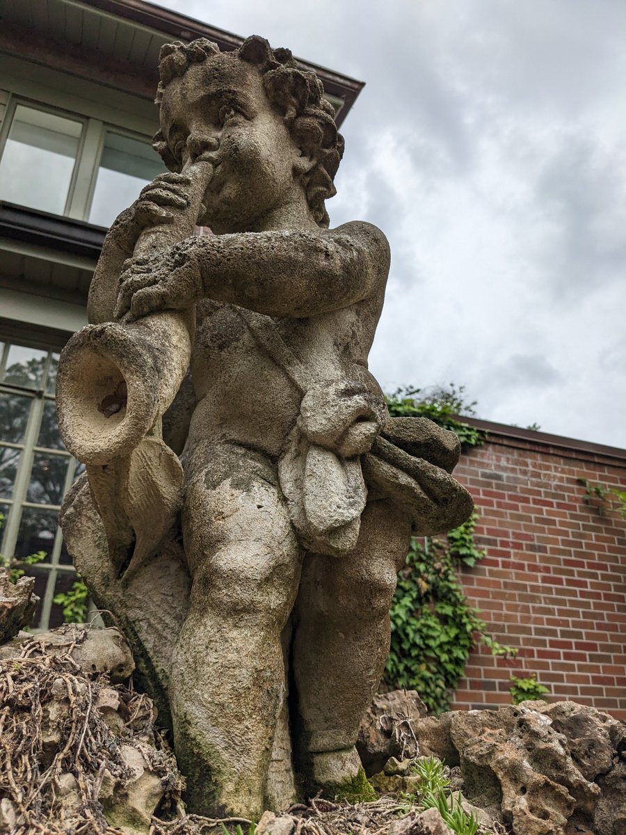 bmuseum_gardens's tweet photo. "The roofs are shining from the rain, The sparrows twitter as they fly, And with a windy April grace
The little clouds go by." -Sara Teasdale https://t.co/CSatN8FQSH