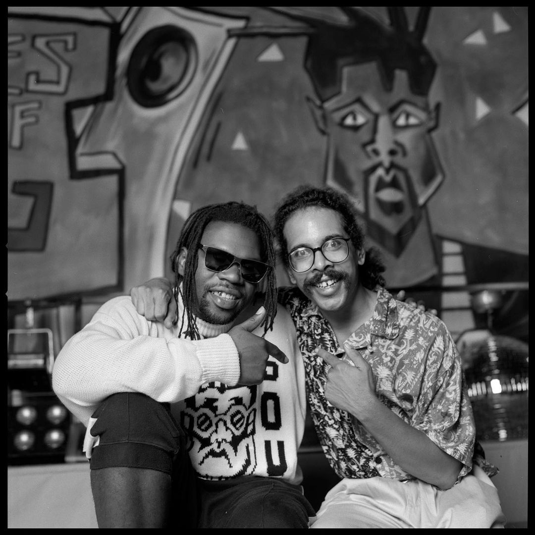 Soul2SoulUK's tweet photo. #TBT to the many photoshoots we did with @jhensonscales 📸 Good times! #ThrowbackToLife https://t.co/xhOSdJvJpN
