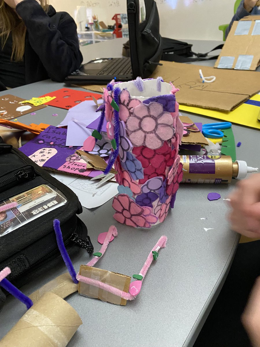 scullotta22's tweet photo. Big Hollow Imagineers are hard at work on their 3D Models! #disney #imagineering #aim2empower #bhmsSTEM https://t.co/Ql2WQMVFOv