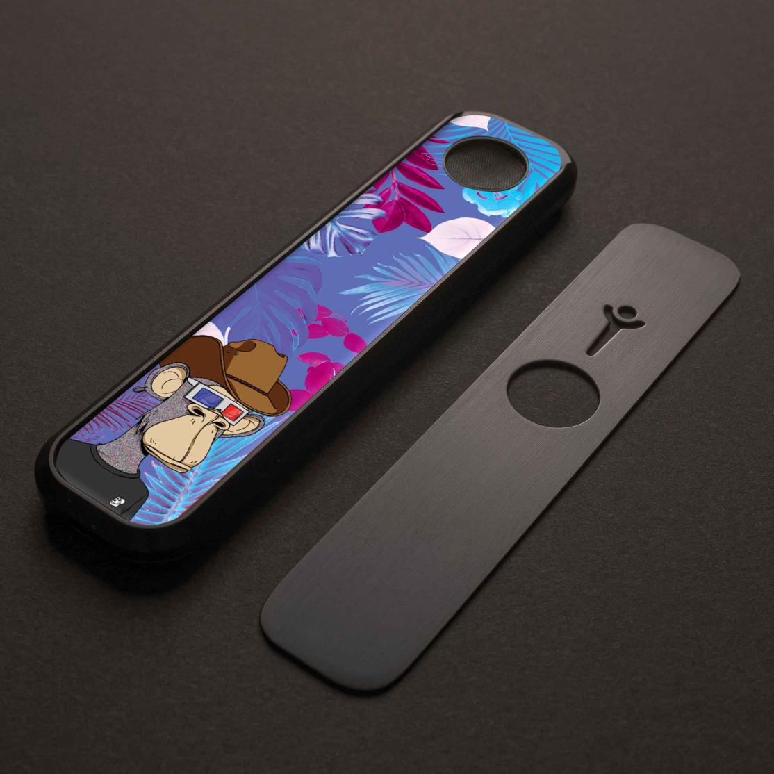 420bayc's tweet photo. HAPPY 420 FOLKS!  We've just released some limited edition pipes as part of a collab by @farmhouse_inc and @GeniusPipe and designed by the talented @TrashbagGhost ! 🔥

Featuring apes 420, 673, 7422, and 9736

Use coupon code "freeze" for 15% off!

https://t.co/F1QkiMR58v https://t.co/Dv5CZqurI3