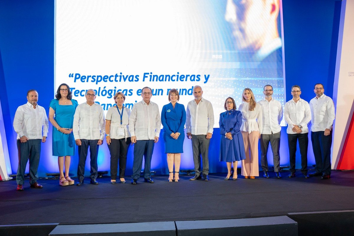 aba_rd's tweet photo. #ABAInforma| 📢 ¡Anuncio importante! Nos unimos nueva vez junto a BDO (@BDODominicana) Escuela de Negocios para realizar los congresos CIFA y SELATCA, debatiendo temas cruciales en economía y finanzas. #CIFA2023 #SELATCA2023 https://t.co/cScsuortqM