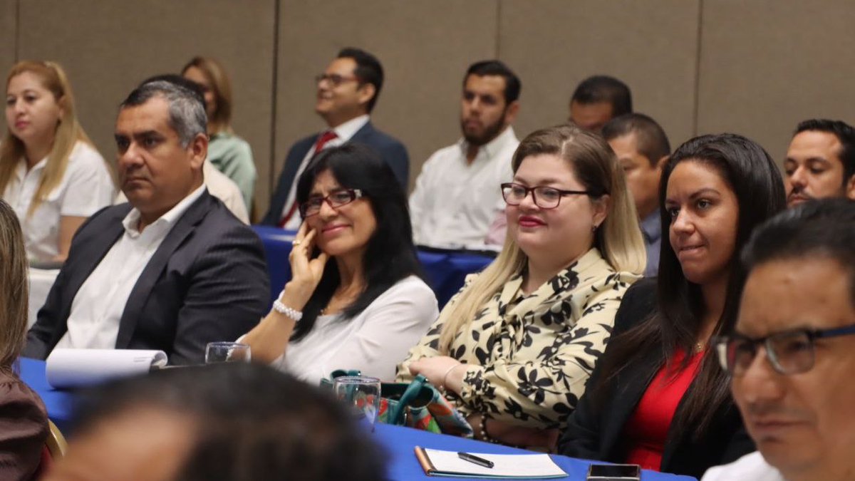 camarasal's tweet photo. Alrededor de 50 #Pymes se beneficiarán en la nueva edición del #ProgramaInnovexport, lanzada hoy por #Camarasal con el apoyo de @ElSalvadorEsMas | https://t.co/WT717Hznzt https://t.co/ToE1AivGDY