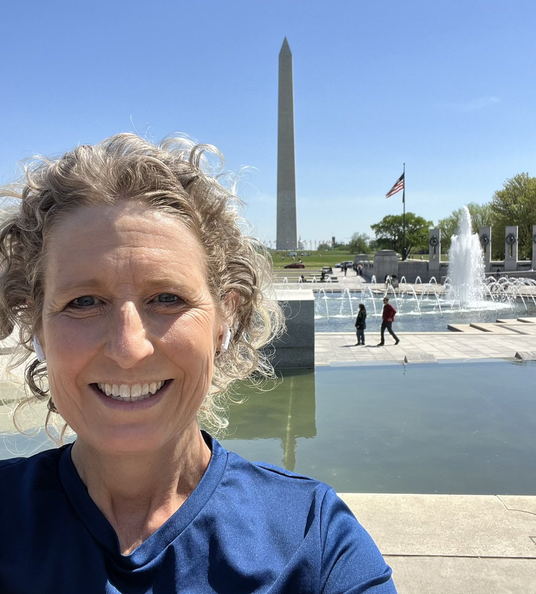 RepJenKiggans's tweet photo. Despite my crazy Congressional schedule, I love when I can find a few minutes to run on the mall in our Nation’s Capital….Everyone needs a little bit of exercise in their lives…! #118Congress #RunningTourism #MentalHealthBreak https://t.co/jkZ6zw2EVk