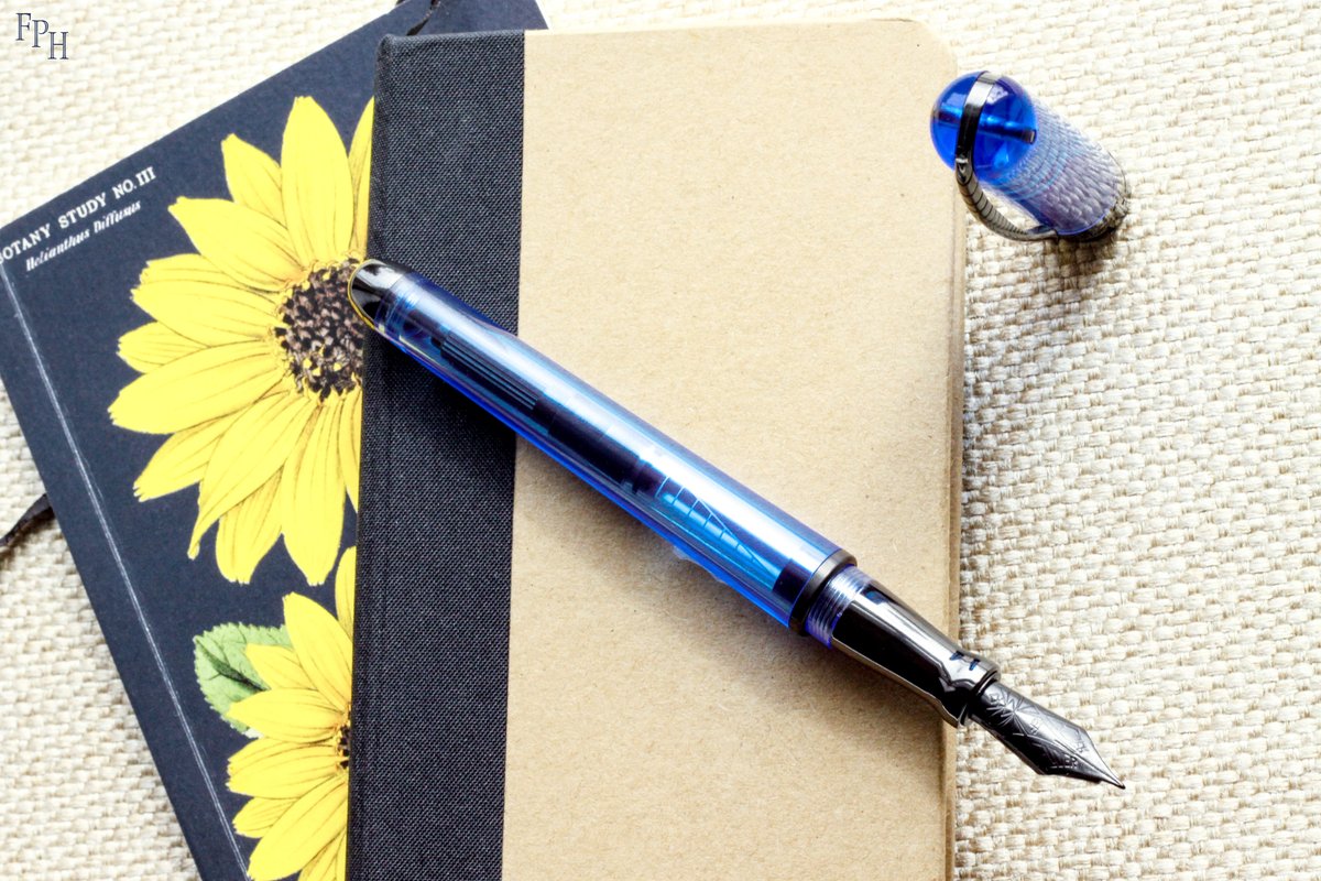 FtnPenHospital's tweet image. Try out a burst of blue for Spring!
o.fph.me/oOZX50NNBac
#pineider #demo #demonstrator #littlenotebooks #stationary #limitededition #goodvibes #lettering #fountainpens #fountainpenlovers #fountainpengeeks #fph
