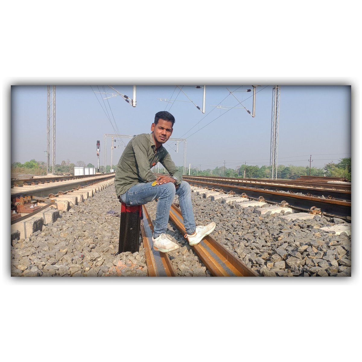rjrajnish12576's tweet photo. Entanglement
2
Shot on:@realmeIndia
@ekrajnish
#bithan #hasanpur #rosera #samastipur #rjrajnish12576 #ekrajnish #mohanpur #jitwarpur #spjmeme #tajpur #mahadev
#dudhpura #kashipur #realme #samsung #l #love #instagood #instagram #happy #like #follow #lifestyle #photooftheday #smile https://t.co/8N1AOPZOZg