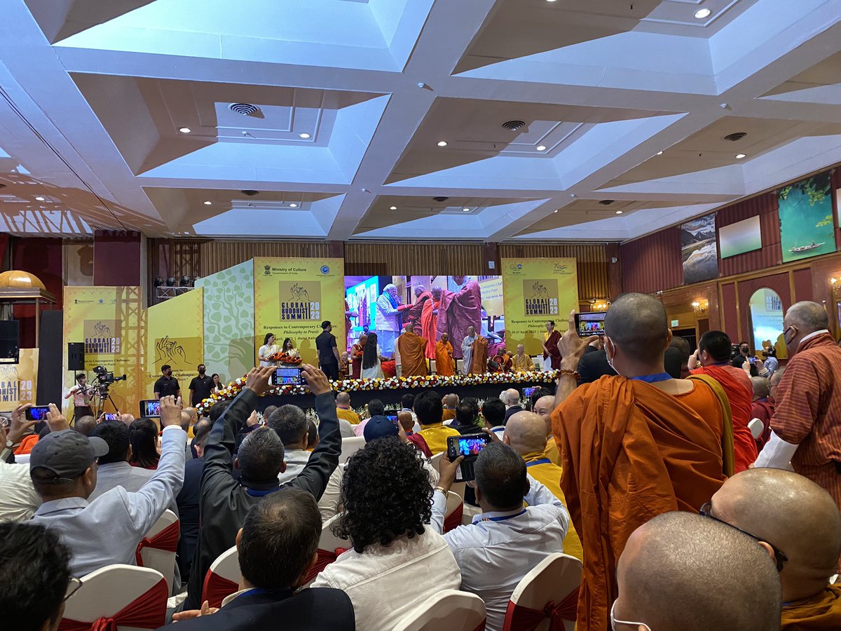 Cameron David Warner tweet media