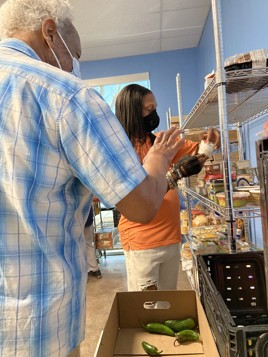 HHOVV's tweet photo. Volunteers are the heart and soul of Helping Hands of Vegas Valley. 💙

Their dedication and selflessness make a world of difference in the lives of our seniors. 

Thank you for being the shining light that brightens our community! 

#volunteers #helpinghands #givingback https://t.co/amd4Po7iGG