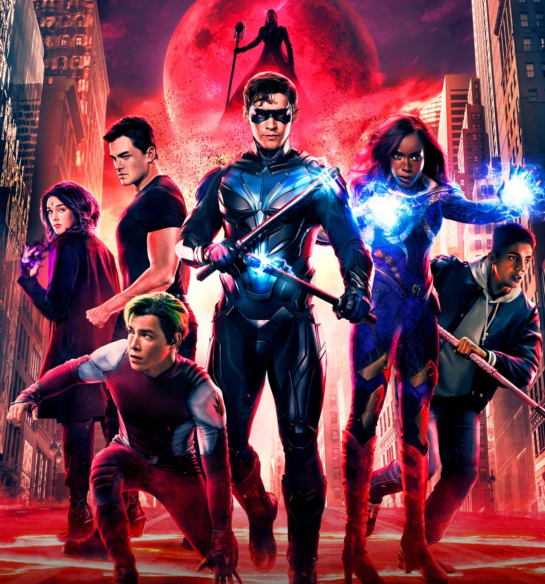 DCU_Direct's tweet photo. WARNING - SPOILERS IN LINK:

#DCTitans' new episode features footage of a major #DCEU character! Photos &amp; details: https://t.co/GmCeGz0ZdT https://t.co/guBGFg1ctM