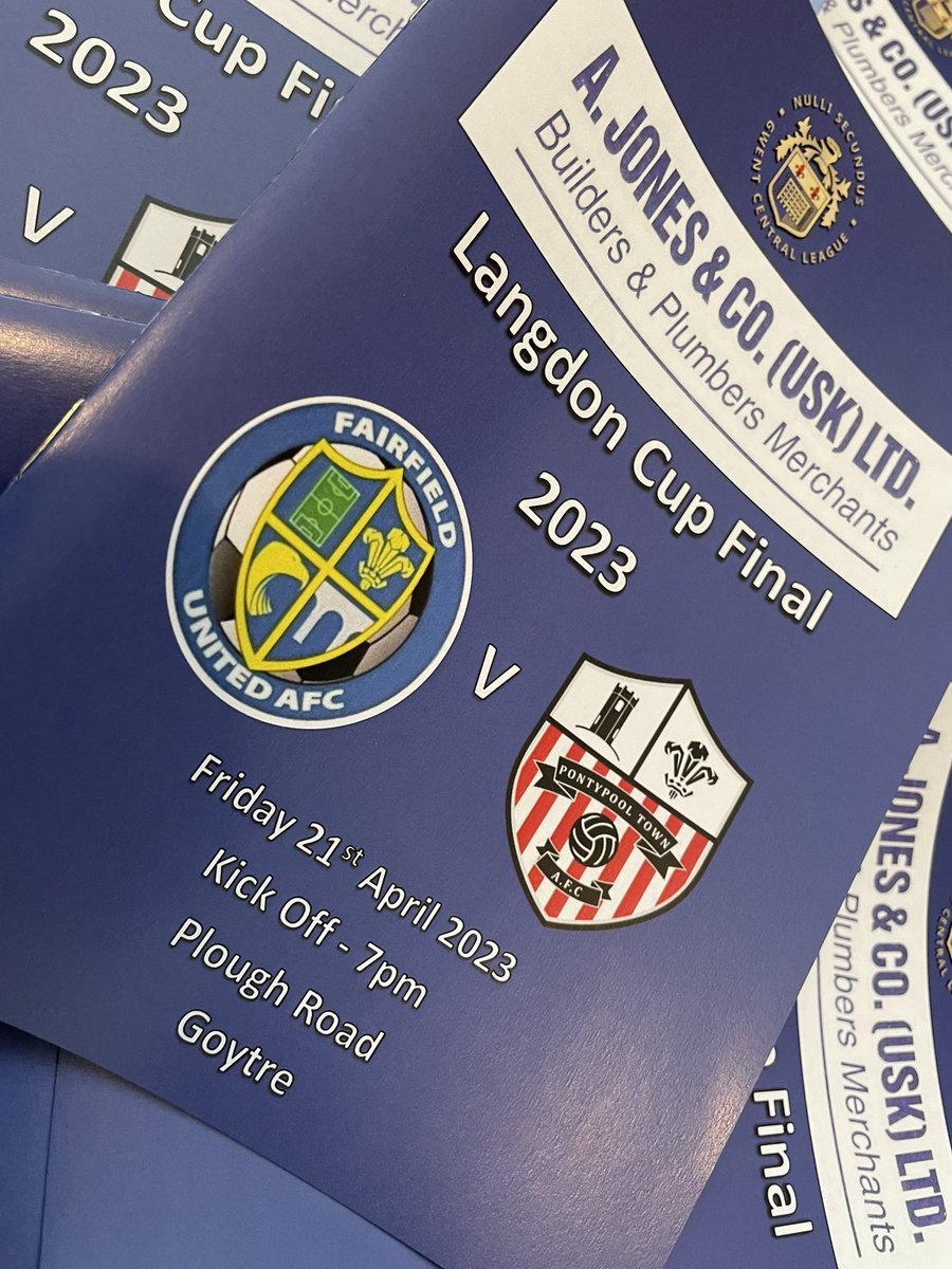 😍 PROGRAMMES…

If you can’t wait for tomorrows game, take a look at our online version of the match day programme:

shorturl.at/fqSUZ

Copies available on the gate tomorrow.

Big thank you to <a href="/GwentFC/">Gwent FC</a> <a href="/ten10medias/">Ten10 Medias</a> &amp; <a href="/CollinsWFM/">David Collins</a> for supporting our printed programmes 👏