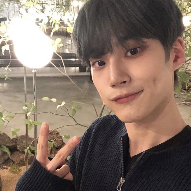 zaomeipresident's tweet photo. MNET‘S BIGGEST LOSS https://t.co/SaJROGXd4t