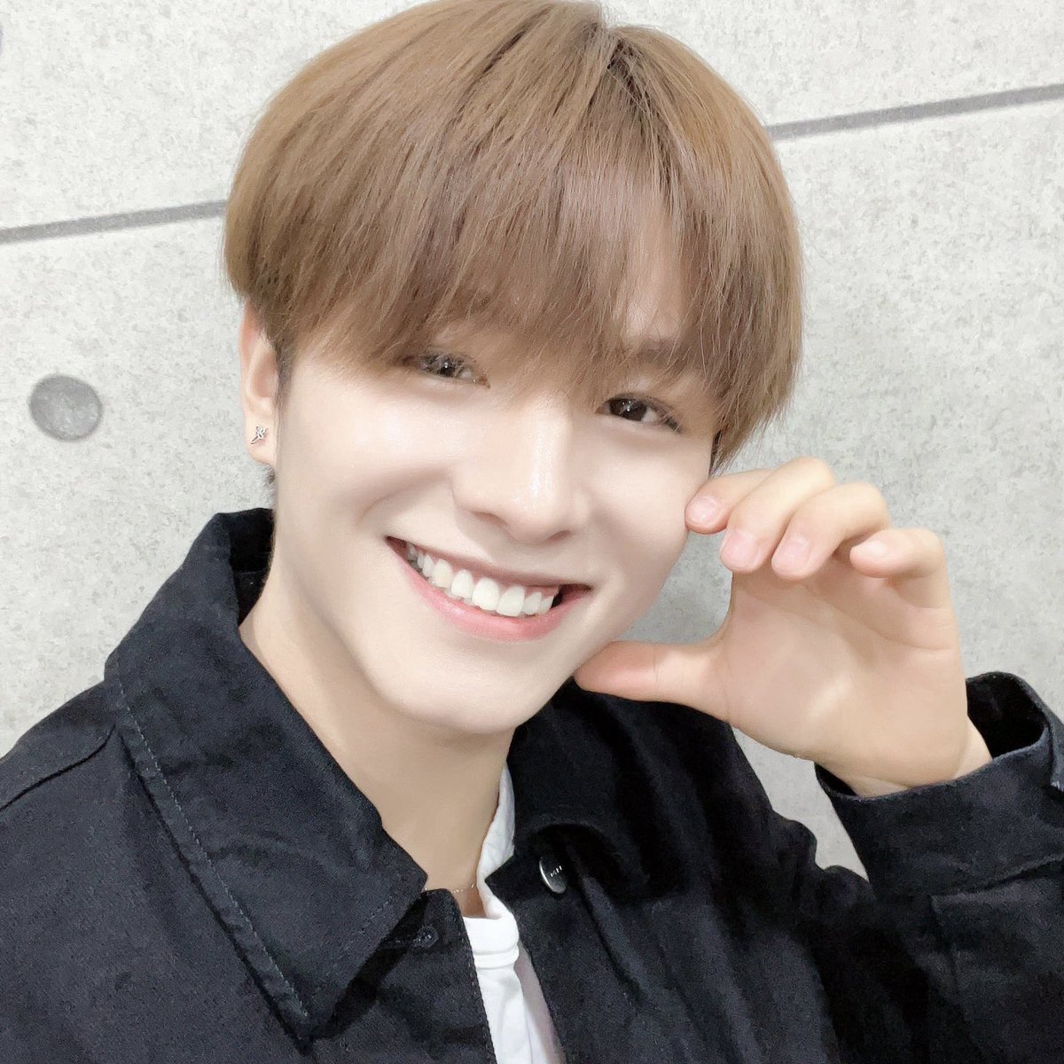 zaomeipresident's tweet photo. MNET‘S BIGGEST LOSS https://t.co/SaJROGXd4t