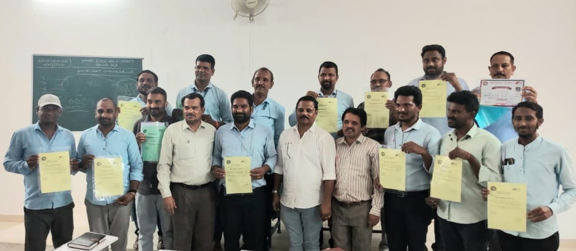 dyctmcargo's tweet photo. Appreciated Our best performed team
@TSRTCHQ @tsrtcmdoffice @BusinessheadCps https://t.co/MlgZpFUcYO