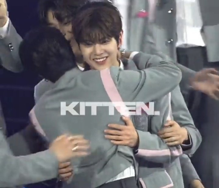 seokchum's tweet photo. matthew &amp; keita's friendship is one of the best things that ever happened, esp bc keita is closest w/ matthew. he has always believed in matthew since ktl &amp; has always been one of matthew's best hyungs. the moment matthew's name was called, keita was the first one to hug him 🥺❤️ https://t.co/CbbjwyFJux