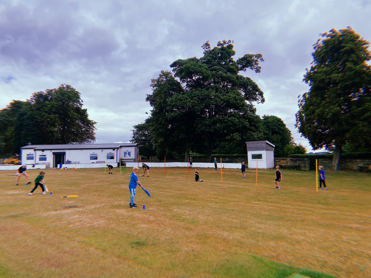 Hundhillcricket's tweet photo. SUMMER CAMP IS BACK! ☀️ 

With the Easter holidays done and dusted let’s get the summer ones planned 🙌🏼 

Book early to avoid disappointment and claim the early bird offer of ALL 4 DAYS FOR £75 🗓

We had a lot of fun last year so can’t wait to do it all again, 21st-24th August🏏 https://t.co/RjKS9d4PBY