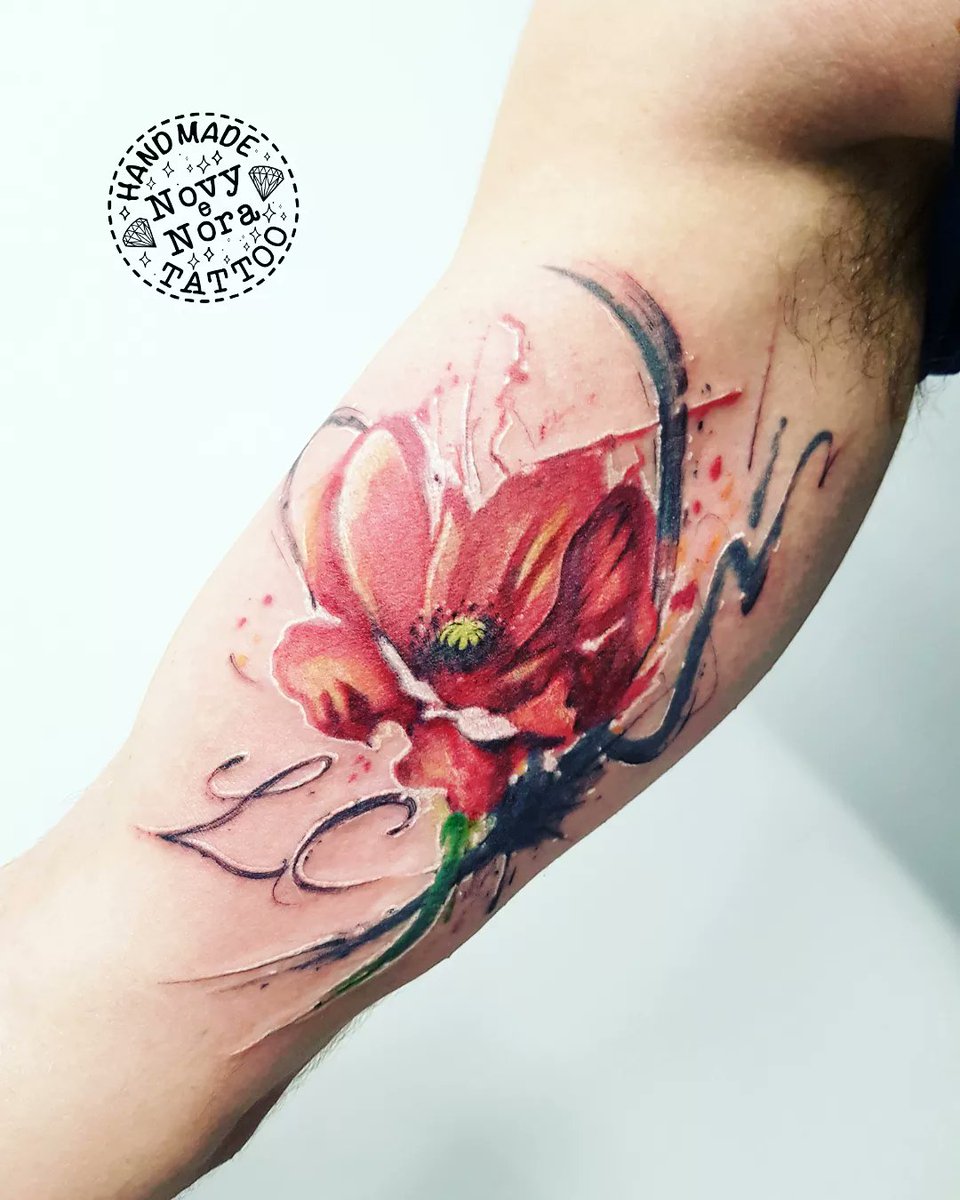 Watercolor Poppy 🎨🖌 #papavero #poppy #papaverotattoo #poppytattoo  #watercolourtattoo #watercolour #acquerello #colours #art #onmyskin  #indelible #handmadetattoostudio #carpi #ink #art #tattoo #tattooedmen  #inkedmen #flower, image size:960x1200
