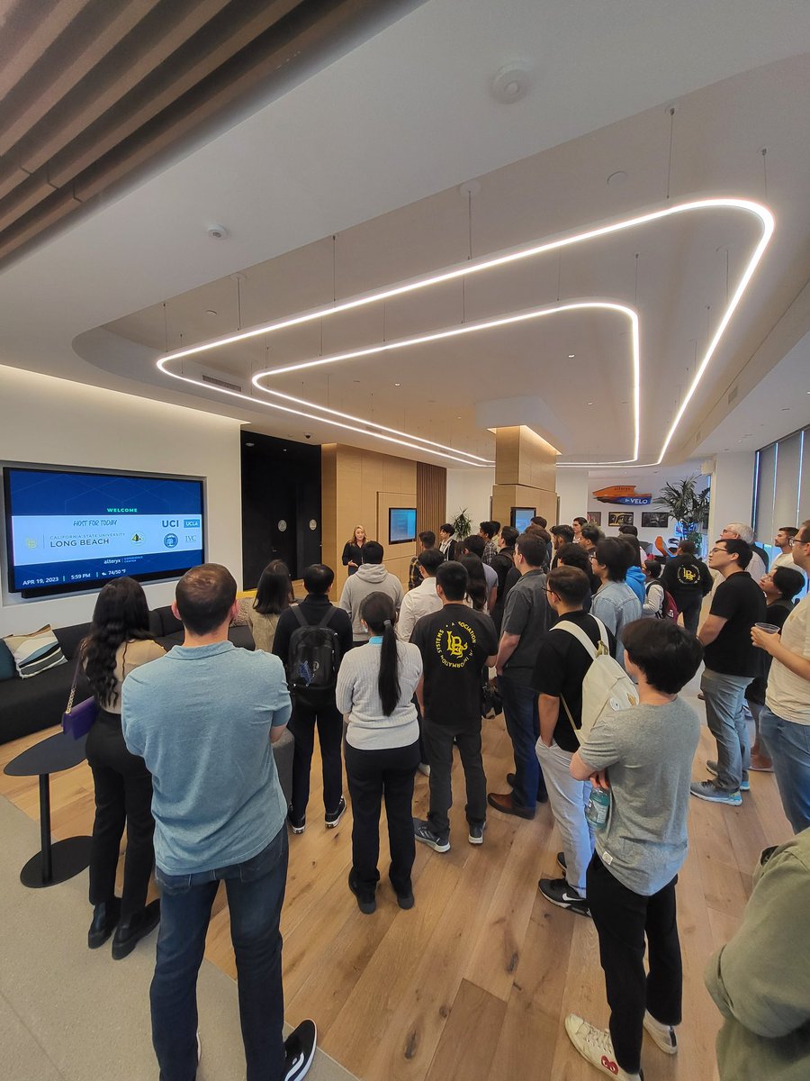 JayGarciaUSMC's tweet image. #ICYMI: Yesterday, our #AlteryxSparkED team hosted an @alteryx Designer workshop and HQ tour for students from @csuf, @UCIrvine, @CSULB, @ChapmanU, @UCLA, and @IVCupdates. #Congratulations to the winners of the @McLarenF1 Simm competition!