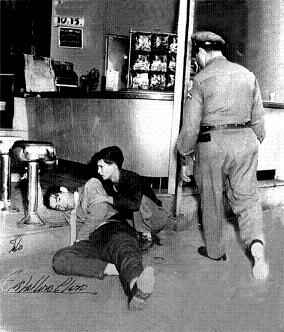 idiannelis's tweet photo. #CubaViveEnSuHistoria || El 20/4/1957 cuatro sobrevivientes de las acciones del #13Marzo fueron masacrados por la dictadura batistiana. Con Fructuoso, Carbó, Machadito y Joe se perdían cuatro puntales de la Revolución.
Hoy la @FeuCuba los recordará con fuerza. 💪🇨🇺❤
#Humboldt7 https://t.co/vOHeJLAAbh