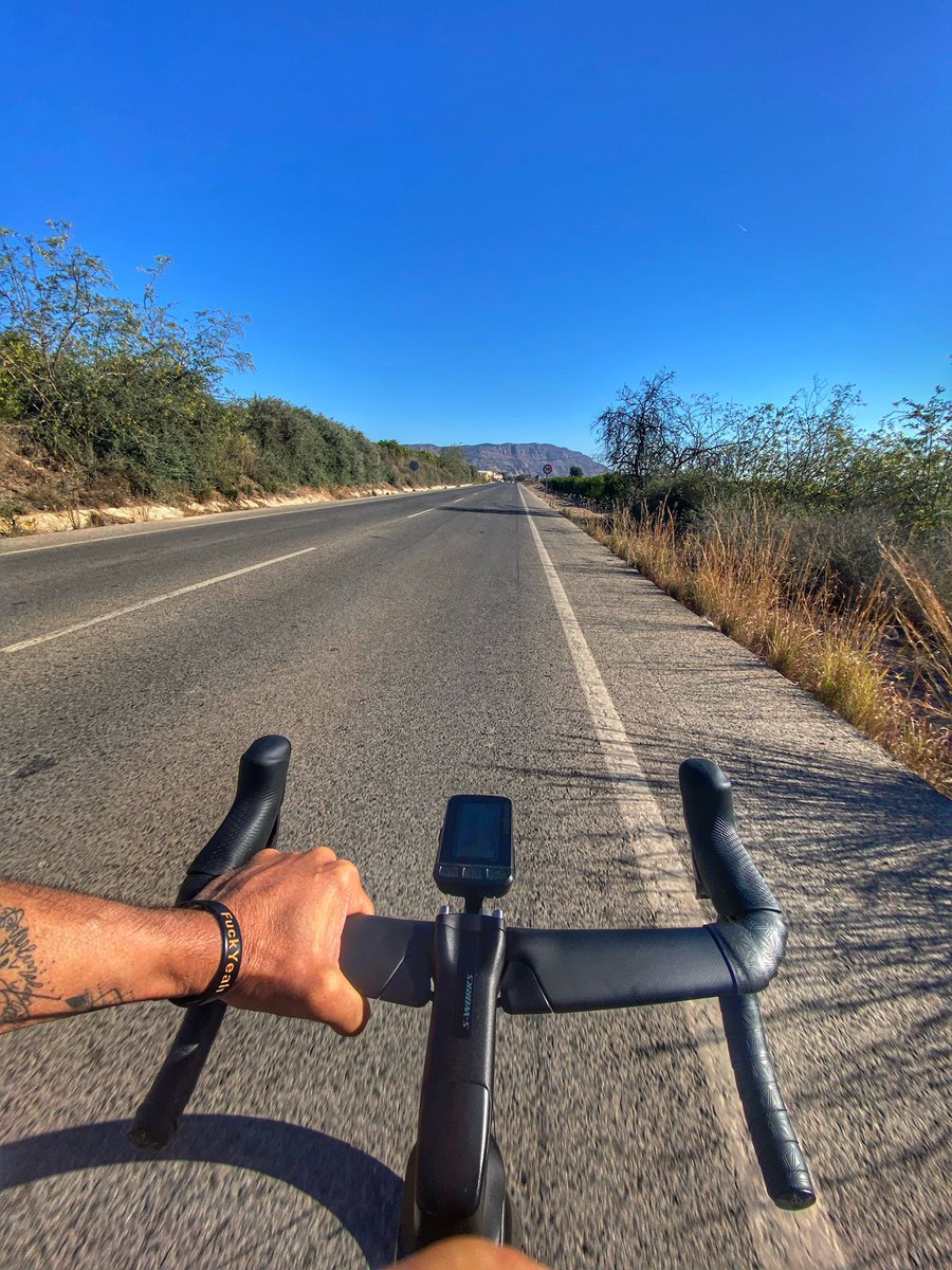 Ian Holmes tweet media