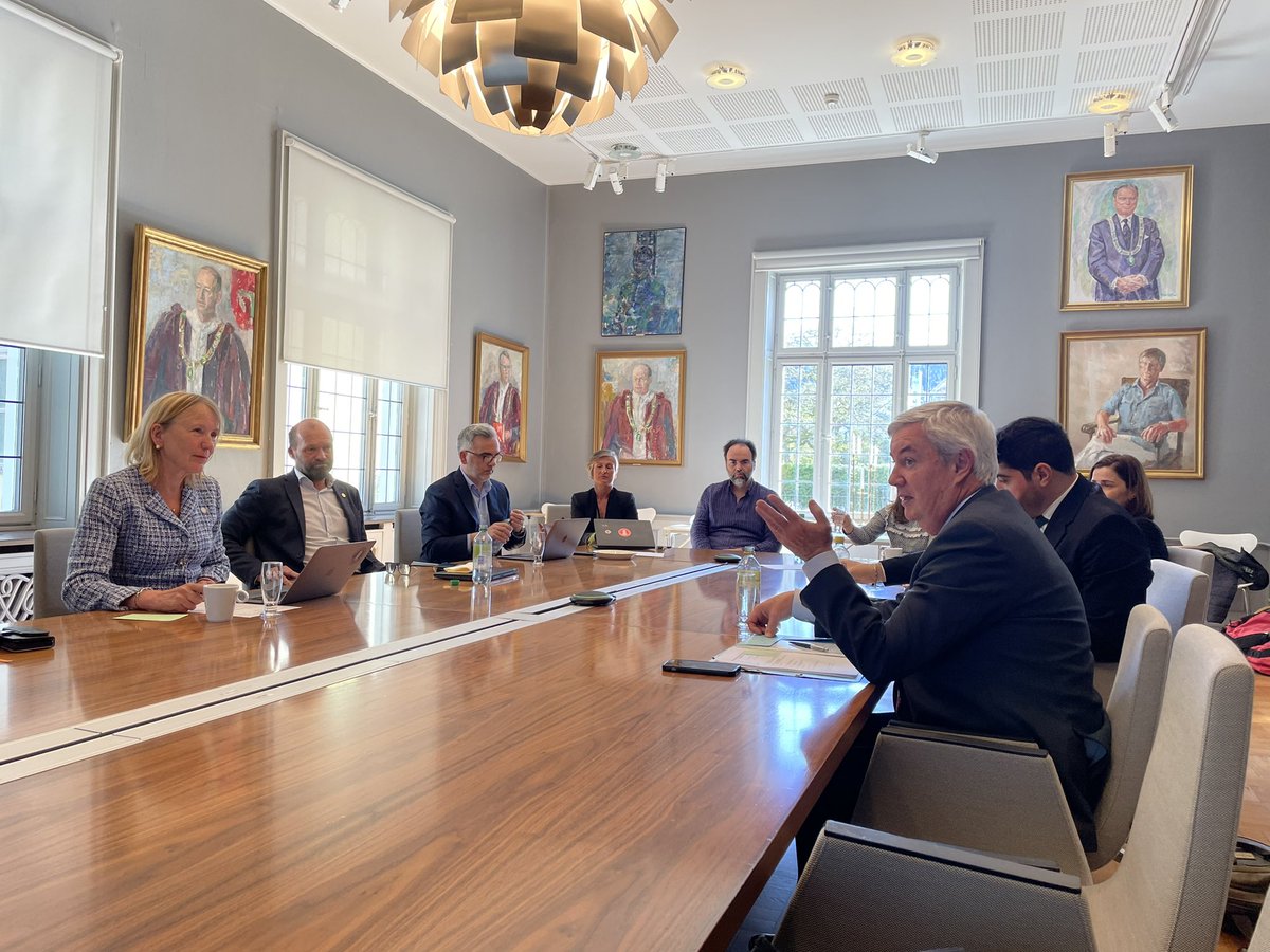 Universitetet i Bergen (@uib) on Twitter photo Wonderful visit to UiB from Portugal’s Ambassador to Norway Pedro Pessoa E Costa, with Rector <a href="/margarethhagen_/">Margareth Hagen</a> & scientists <a href="/OyvindFiksen/">Øyvind Fiksen</a> <a href="/islarsh/">Lars H. Smedsrud</a> & Pedro Robeiro <a href="/CDeepSea/">deepsea</a> presenting Bergen and its world-leading marine research environment. 🌊🐟🦐🦀 #OOW23 #OneOceanWeek Wonderful visit to UiB from Portugal’s Ambassador to Norway Pedro Pessoa E Costa, with Rector <a href="/margarethhagen_/">Margareth Hagen</a> & scientists <a href="/OyvindFiksen/">Øyvind Fiksen</a> <a href="/islarsh/">Lars H. Smedsrud</a> & Pedro Robeiro <a href="/CDeepSea/">deepsea</a> presenting Bergen and its world-leading marine research environment. 🌊🐟🦐🦀 #OOW23 #OneOceanWeek