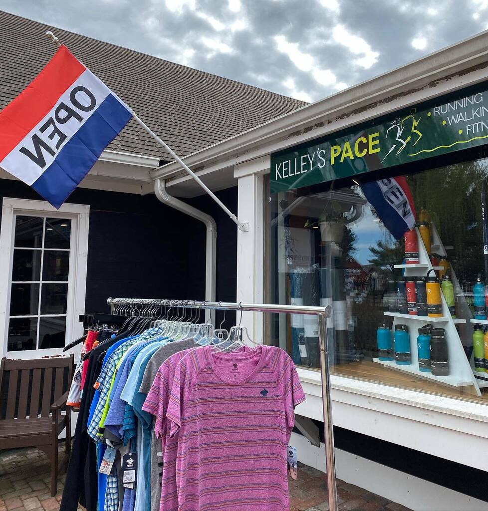 Spring sidewalk sale this Friday, Saturday and Sunday, 4/21-23!! 🌷 
Buy one 40% off 
Buy two 50% off each 
Buy three 70% off each 
🏃🏼‍♀️🏃🏻‍♂️☀️