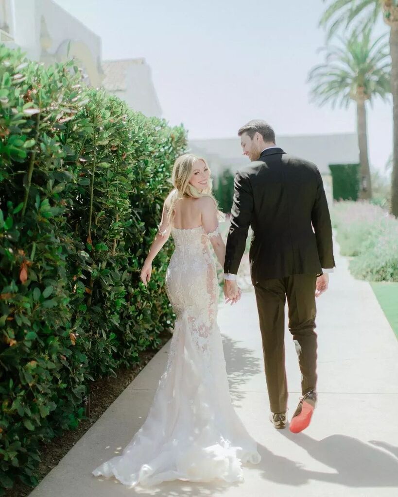 Love is in the air 💕

Photography: @chrisjevansphoto
Planning &amp; Florals: @burlapandbordeaux
Venue: <a href="/montecitoclub/">Montecito Club</a>
Hair &amp; Makeup: @livstudiosinc
Venue: <a href="/montecitoclub/">Montecito Club</a>

#weddingcelebration #weddingcelebrations #wedding_celebration #weddingcelebrations🎉 #weddingcelebrationg #we…