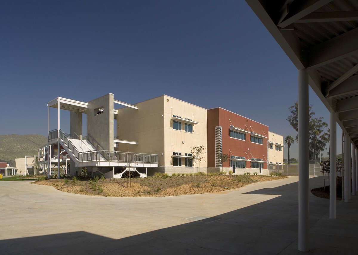 alexvnews's tweet image. Over two dozen students and staff members from Patriot High in Jurupa Valley have tested positive for #covid after attending #prom this past weekend. #NBCLA