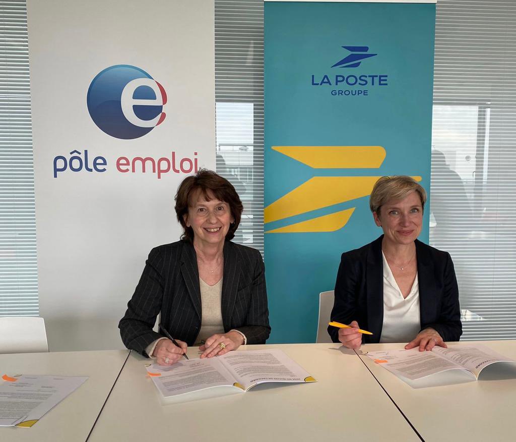 ✒️ Signature d'une convention entre <a href="/GroupeLaPoste/">La Poste Groupe</a> et @pole_emploi pour :

👉 Renforcer l'attractivité des #métiers de La Poste et répondre aux besoins de #recrutement
👉 Développer des démarches inclusives à destination des publics les plus éloignés de l’#emploi

#AvecPôleEmploi
