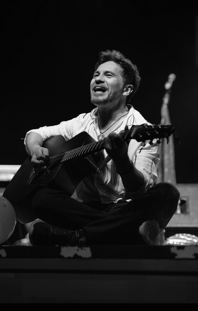 Paqui_Izquierdo's tweet photo. Ay qué bueno sonando #BarcosDePapel de nuestro @DavidDeMaria Gracias @CarmenFiesta @canalfiesta 😍😍😍😍 https://t.co/vX3vPn1ltb