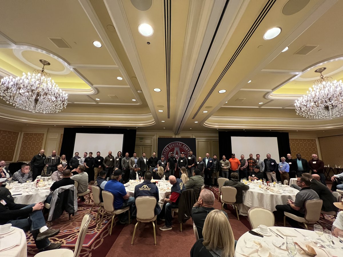 AGCofUtah's tweet image. Yesterday was the Annual AGC of Utah Safety Awards Breakfast. This program is where we show appreciation for the hard work done by construction companies in our state to keep people safe.🏆
#safetyworks #constructionsafety #awardsprogram #agcsafety #webuildutah #agcutah