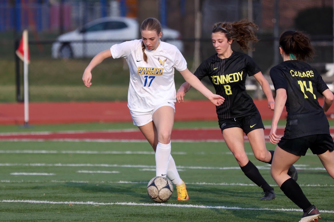 wahlert_gsoccer's tweet photo. IT’S GAME DAY! 
⚽️: Western Dubuque 
⏰: 5:15
📍: Western Dubuque High School https://t.co/NcykHKgqZF
