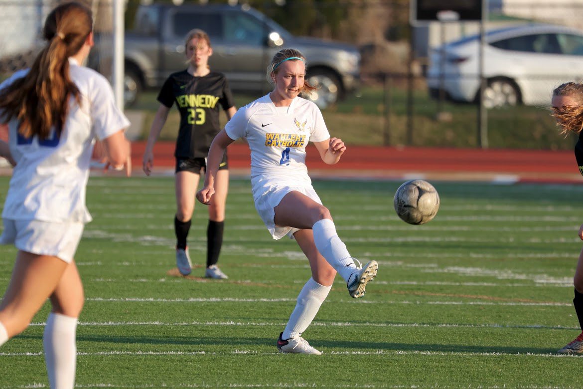 wahlert_gsoccer's tweet photo. IT’S GAME DAY! 
⚽️: Western Dubuque 
⏰: 5:15
📍: Western Dubuque High School https://t.co/NcykHKgqZF