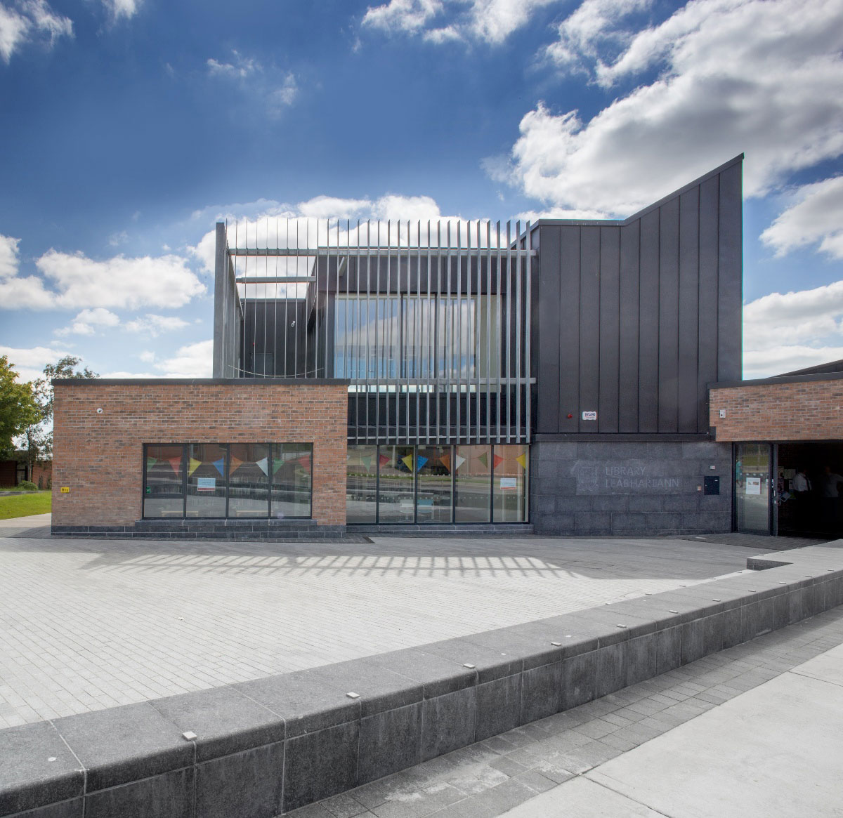 corkcitylibrary's tweet photo. Come to Hollyhill Library on Thursday 27 April at 11.00 am to see the Dameskoor Furiosa choir from Belgium. 🎼🎊🎤
All are welcome! 🎉
#CorkCityLibraries #HollyhillLibrary https://t.co/vWcYJESQuI