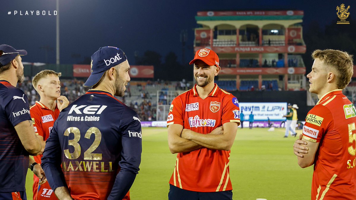 RCBTweets's tweet photo. On field match up but post match catch-up. 🗣️😬

#PlayBold #ನಮ್ಮRCB #IPL2023 #PBKSvRCB https://t.co/MDDYHfxQwH
